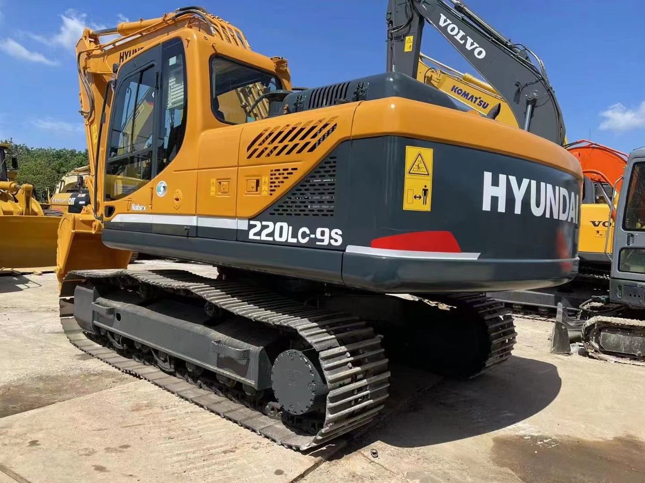 HYUNDAI R220-9S - Верижен багер: снимка 1 HYUNDAI R220-9S - Верижен багер: снимка 1