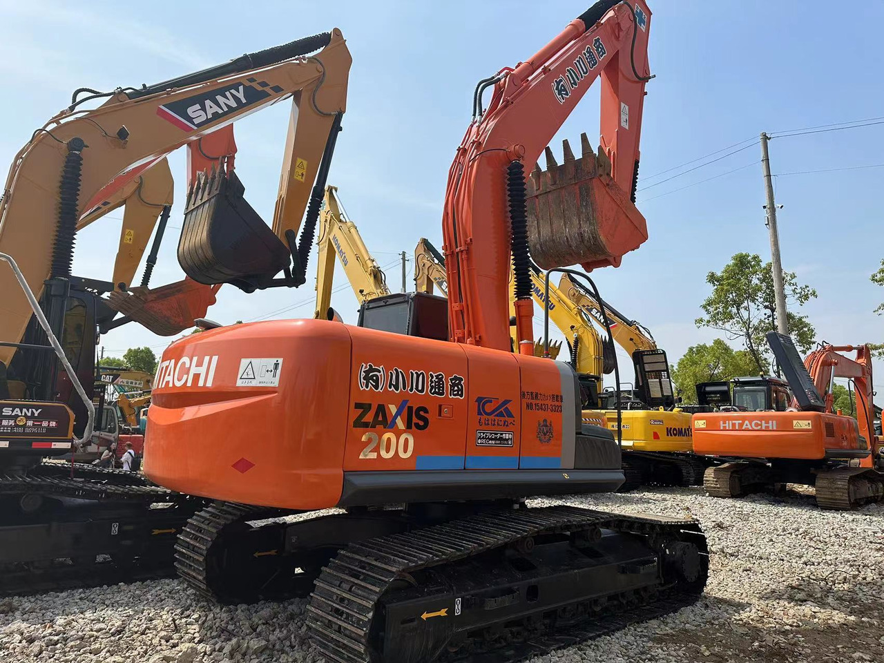 Hitachi ZX200 Excavator Click for Discount - Верижен багер: снимка 1 Hitachi ZX200 Excavator Click for Discount - Верижен багер: снимка 1