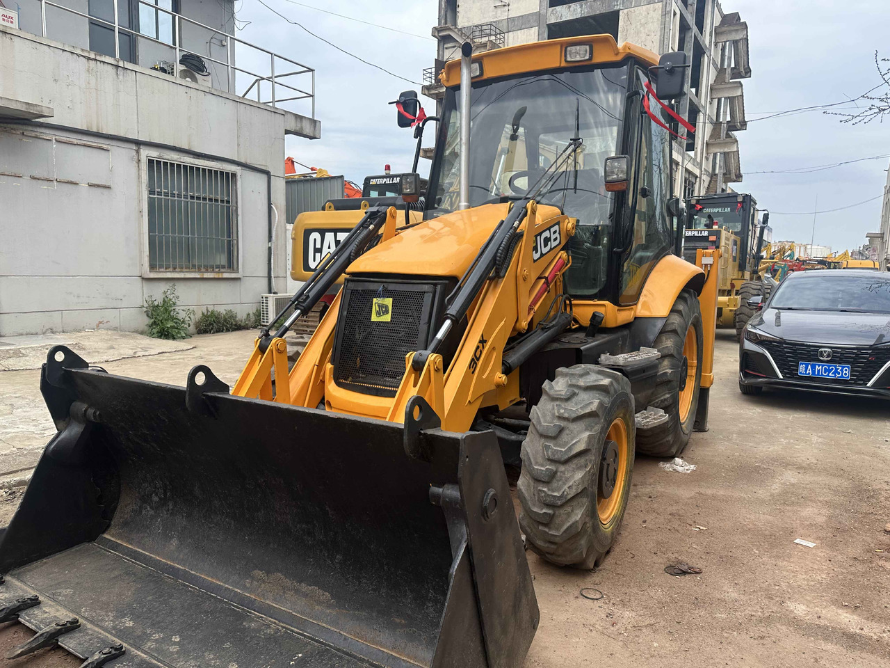 Багер-товарач JCB Backhoe Loader: снимка 10