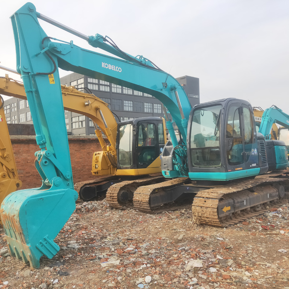 KOBELCO SK135SR - Верижен багер: снимка 1 KOBELCO SK135SR - Верижен багер: снимка 1