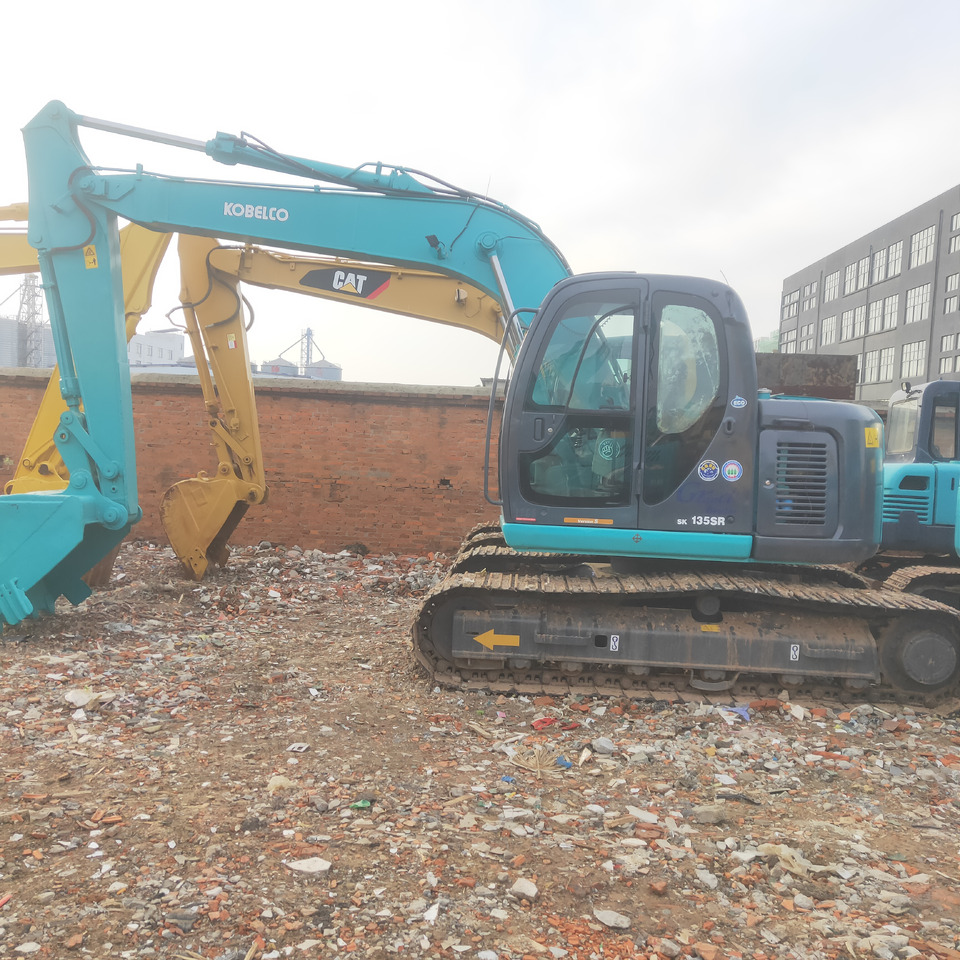KOBELCO SK135SR - Верижен багер: снимка 2 KOBELCO SK135SR - Верижен багер: снимка 2