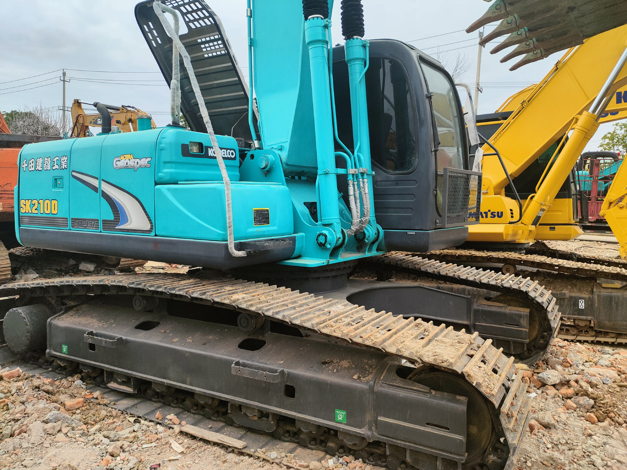 KOBELCO SK210D - Верижен багер: снимка 5 KOBELCO SK210D - Верижен багер: снимка 5