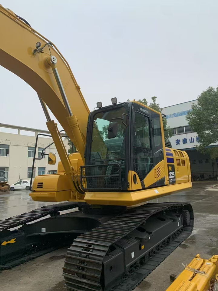 KOMATSU Crawler Excavator PC225 New - Верижен багер: снимка 1 KOMATSU Crawler Excavator PC225 New - Верижен багер: снимка 1