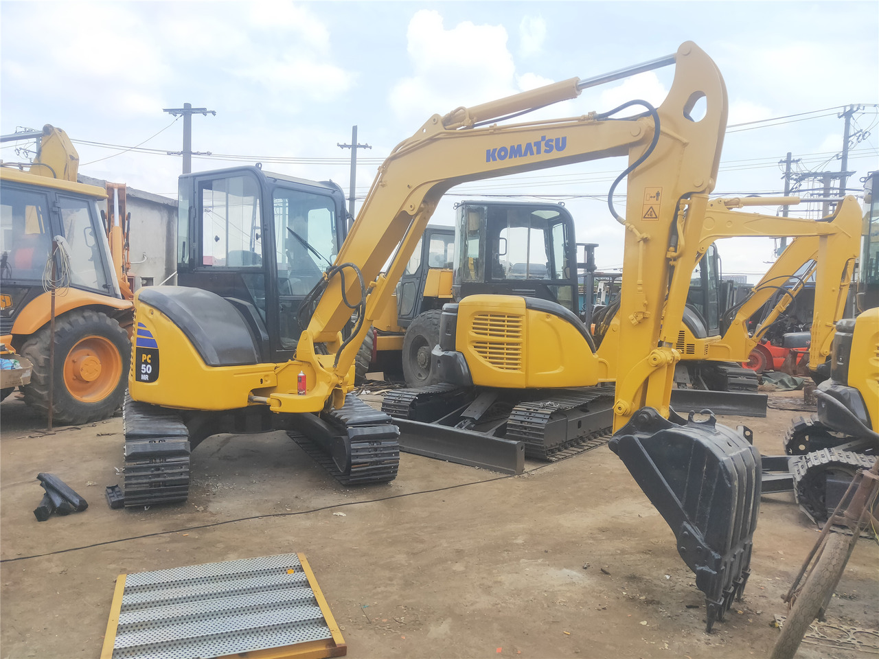 KOMATSU Mini Excavator PC50MR - Мини багер: снимка 2 KOMATSU Mini Excavator PC50MR - Мини багер: снимка 2