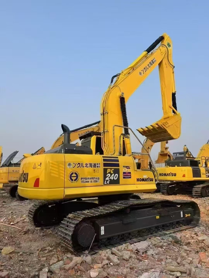 KOMATSU PC240 - Верижен багер: снимка 1 KOMATSU PC240 - Верижен багер: снимка 1