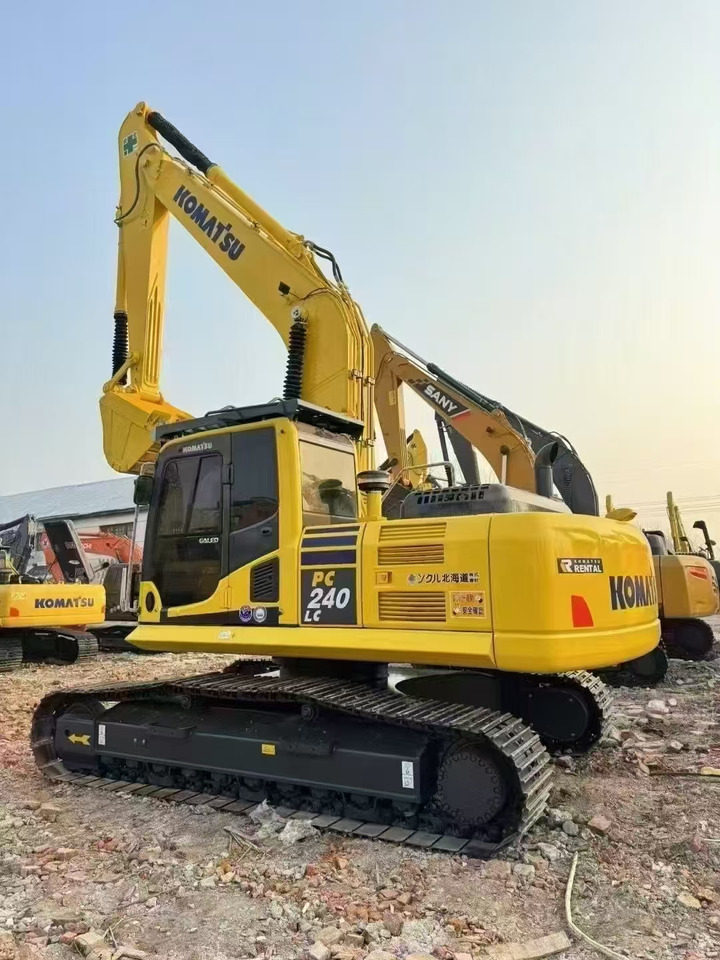 KOMATSU PC240 - Верижен багер: снимка 2 KOMATSU PC240 - Верижен багер: снимка 2