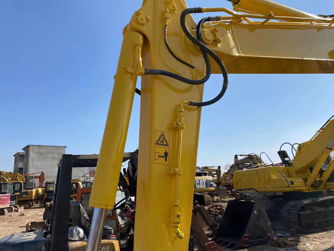 KOMATSU PC60-7 - Верижен багер: снимка 3 KOMATSU PC60-7 - Верижен багер: снимка 3