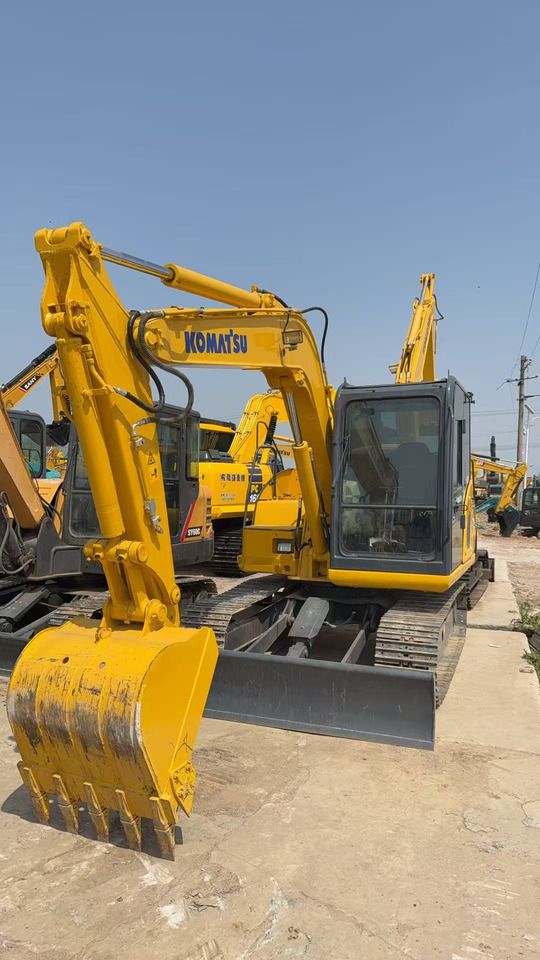 KOMATSU PC60 - Верижен багер: снимка 1 KOMATSU PC60 - Верижен багер: снимка 1