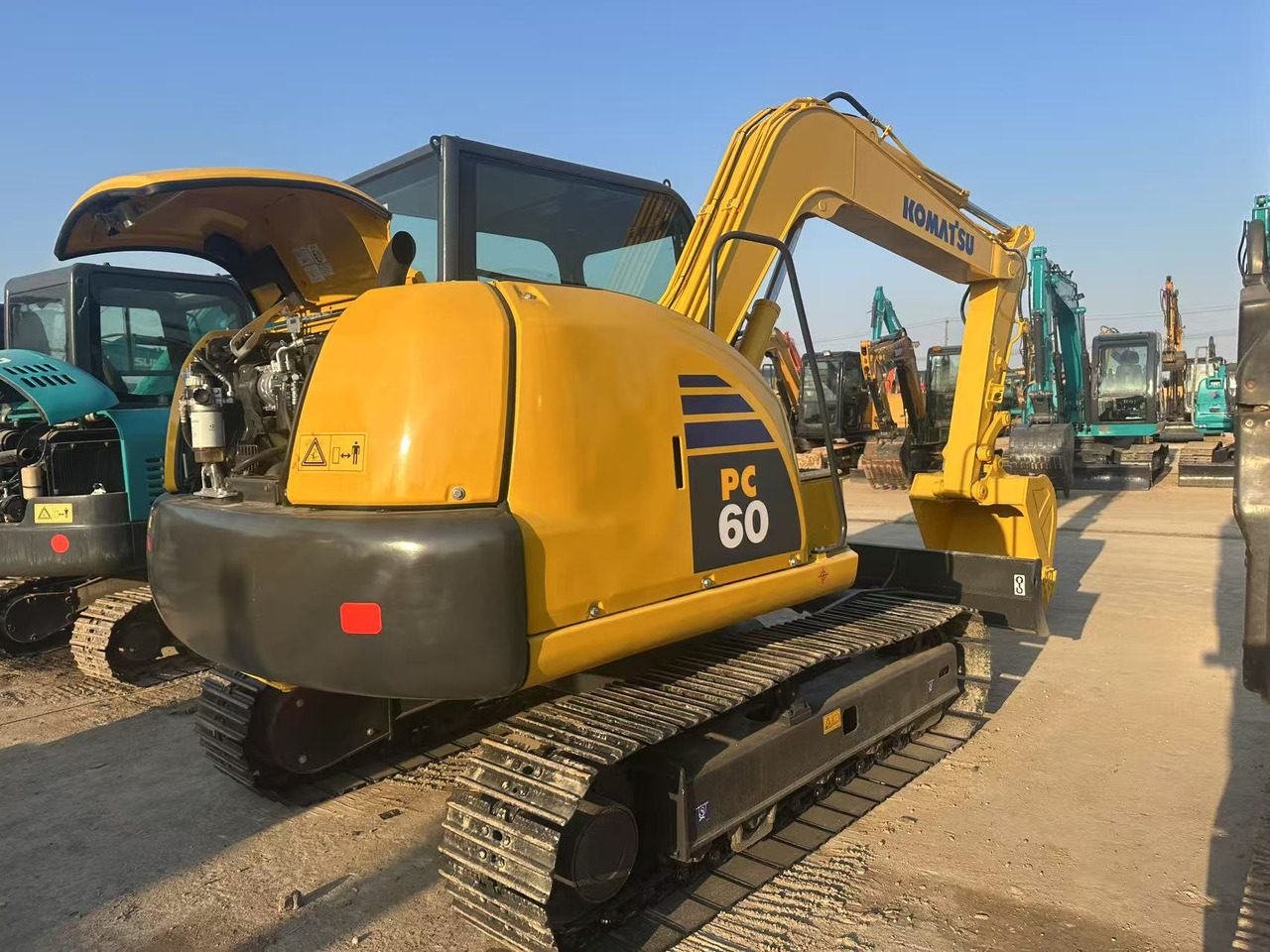 KOMATSU PC60 - Верижен багер: снимка 3 KOMATSU PC60 - Верижен багер: снимка 3