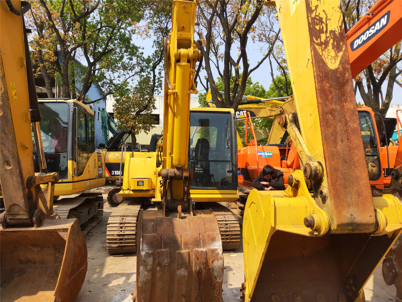 KOMATSU PC60 Mini Excavator - Мини багер: снимка 2 KOMATSU PC60 Mini Excavator - Мини багер: снимка 2