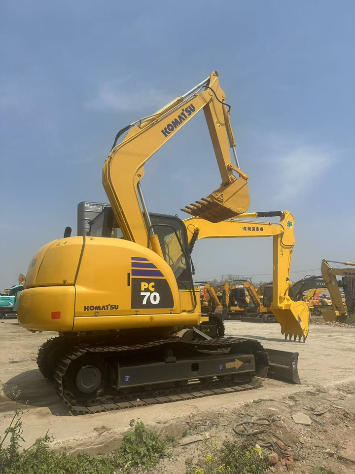 KOMATSU PC70 - Верижен багер: снимка 1 KOMATSU PC70 - Верижен багер: снимка 1