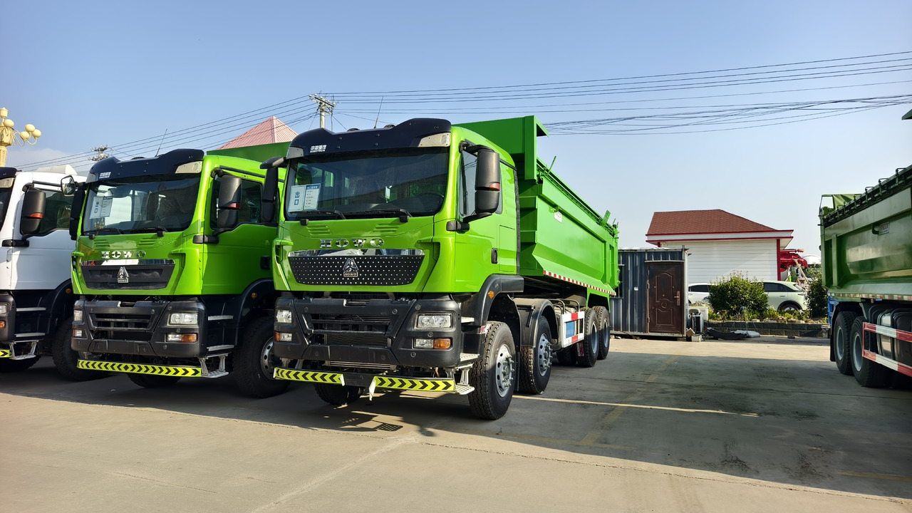 SINOTRUK Dump Truck 8x4 Click for Discount - Самосвал камион: снимка 5 SINOTRUK Dump Truck 8x4 Click for Discount - Самосвал камион: снимка 5