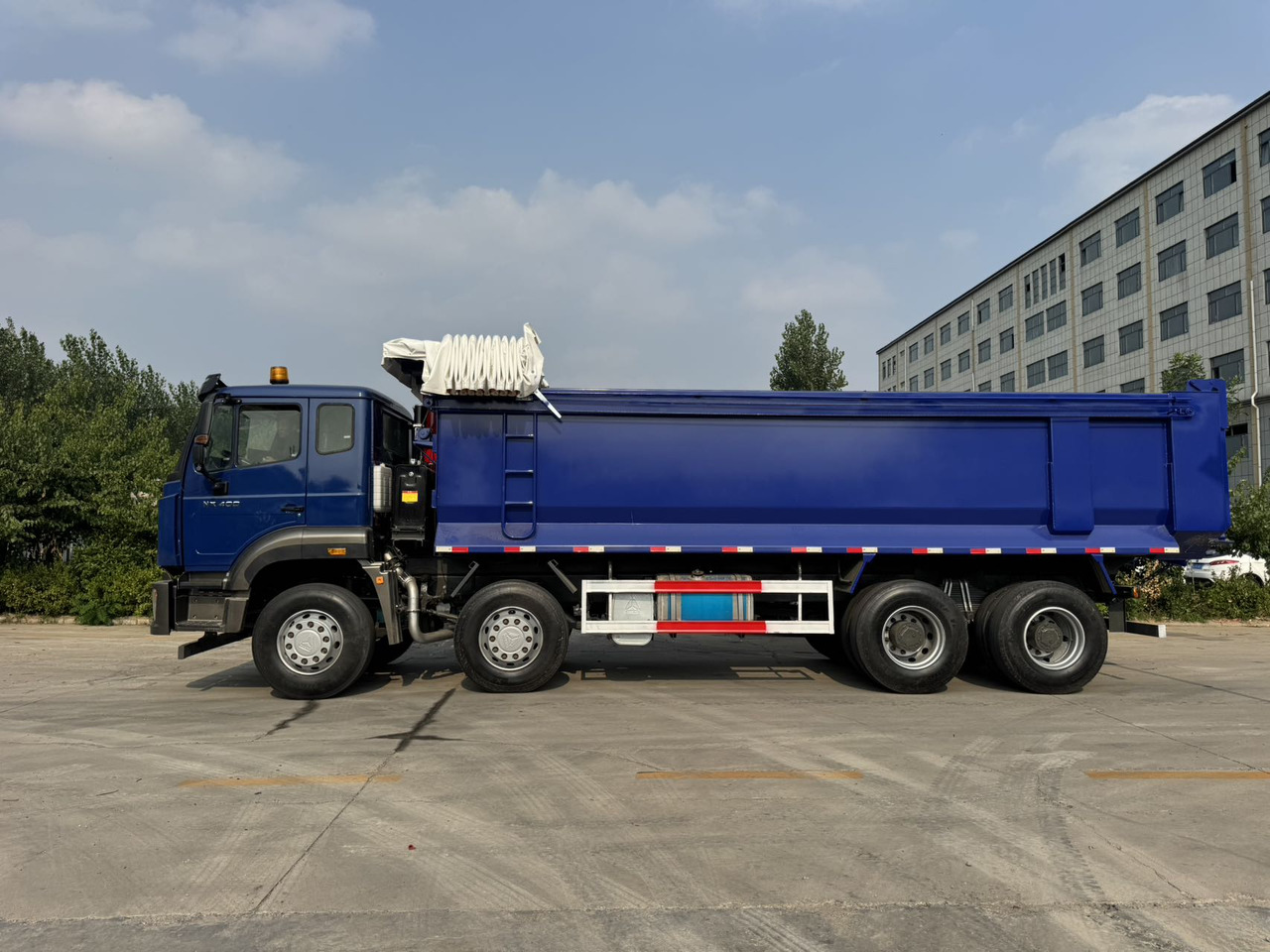 SINOTRUK HOWO Dump Truck 8x4 Click for Discount - Самосвал камион: снимка 5 SINOTRUK HOWO Dump Truck 8x4 Click for Discount - Самосвал камион: снимка 5