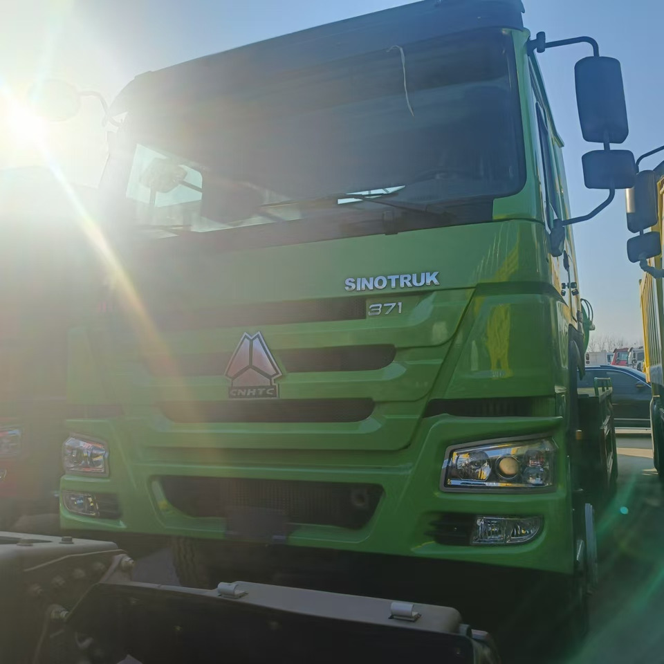 SINOTRUK HOWO Sewage Suction Truck 6*4 Click Here for Discount - Каналопочистваща машина: снимка 4 SINOTRUK HOWO Sewage Suction Truck 6*4 Click Here for Discount - Каналопочистваща машина: снимка 4