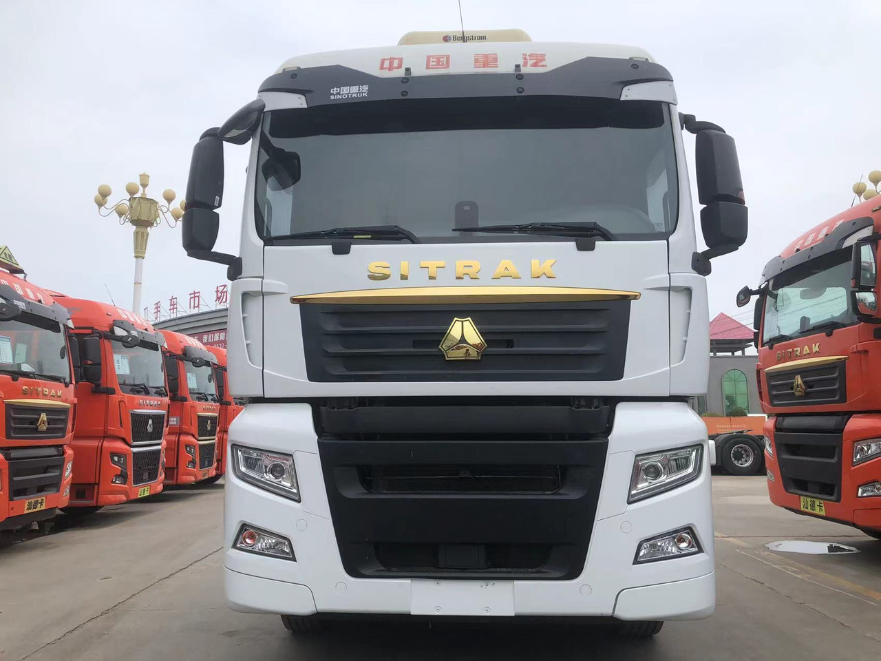 SINOTRUK Truck Unit C7H 4X2 Click Here for Discount - Самосвал камион: снимка 1 SINOTRUK Truck Unit C7H 4X2 Click Here for Discount - Самосвал камион: снимка 1