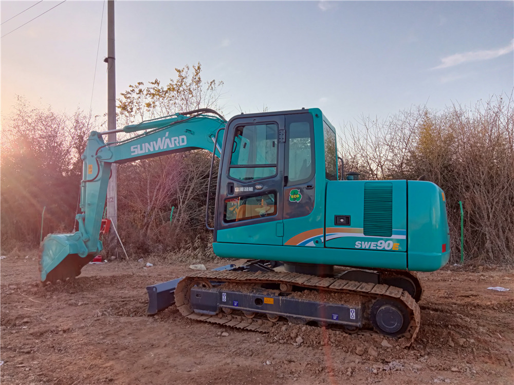SUNWARD SWE90E - Верижен багер: снимка 5 SUNWARD SWE90E - Верижен багер: снимка 5