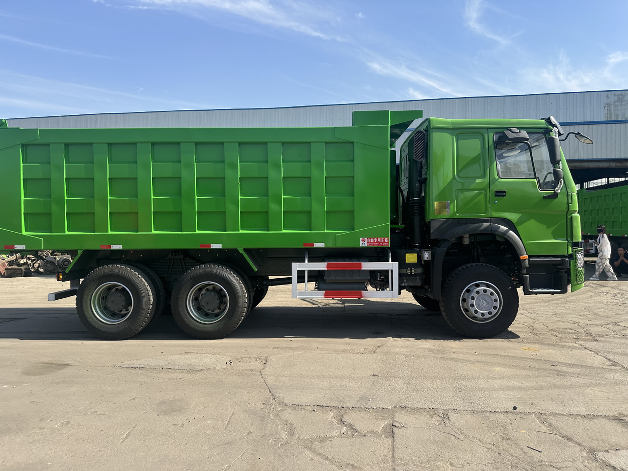 Sinotruck 6x4 HOWO Dump Truck Clcik for Discount - Самосвал камион: снимка 2 Sinotruck 6x4 HOWO Dump Truck Clcik for Discount - Самосвал камион: снимка 2