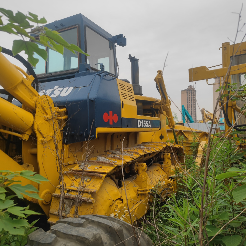 KOMATSU BULLDOZER D155A - Строителна техника: снимка 1 KOMATSU BULLDOZER D155A - Строителна техника: снимка 1