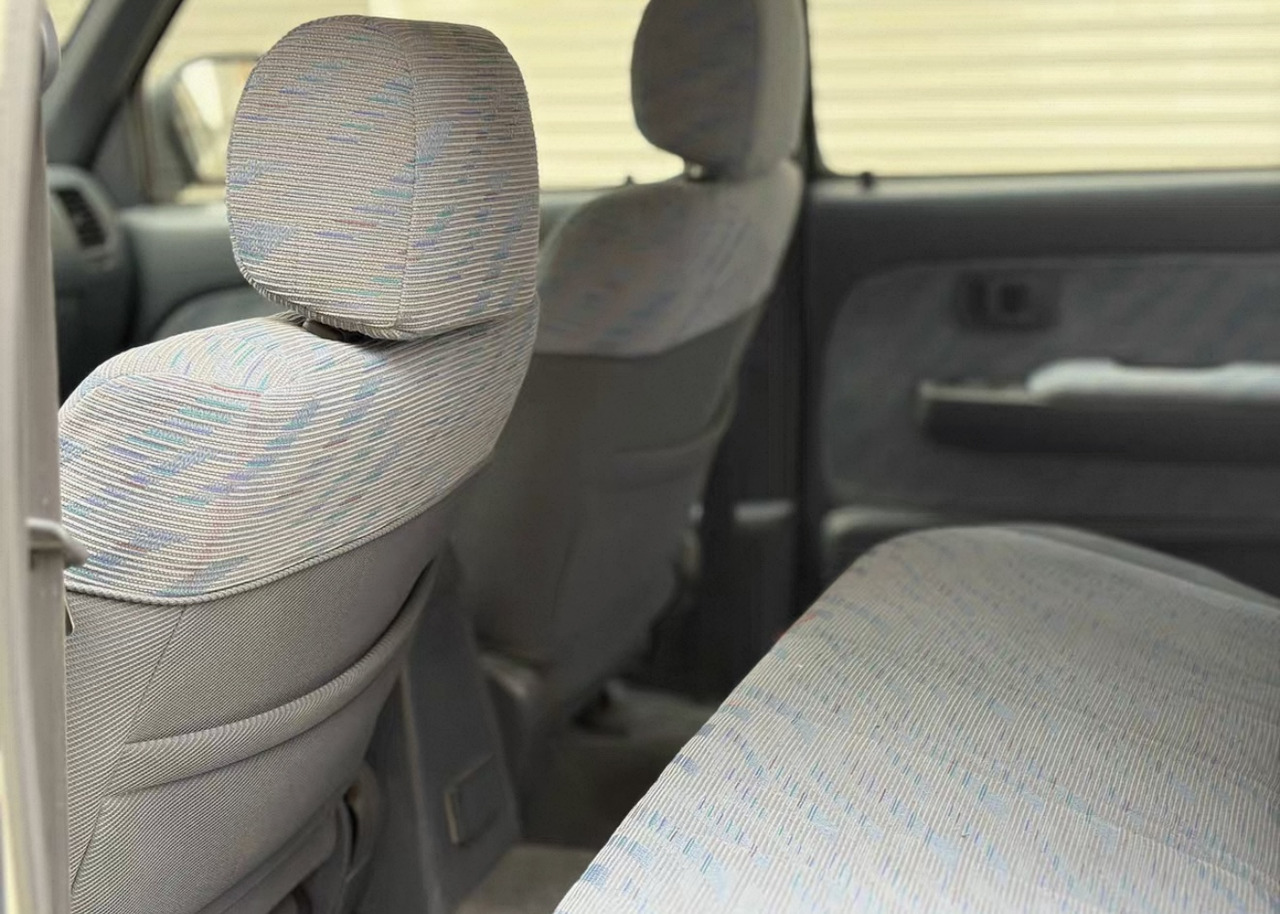 Самосвал камион TOYOTA Toyota Hilux Truck Click for Discount: снимка 7 Самосвал камион TOYOTA Toyota Hilux Truck Click for Discount: снимка 7