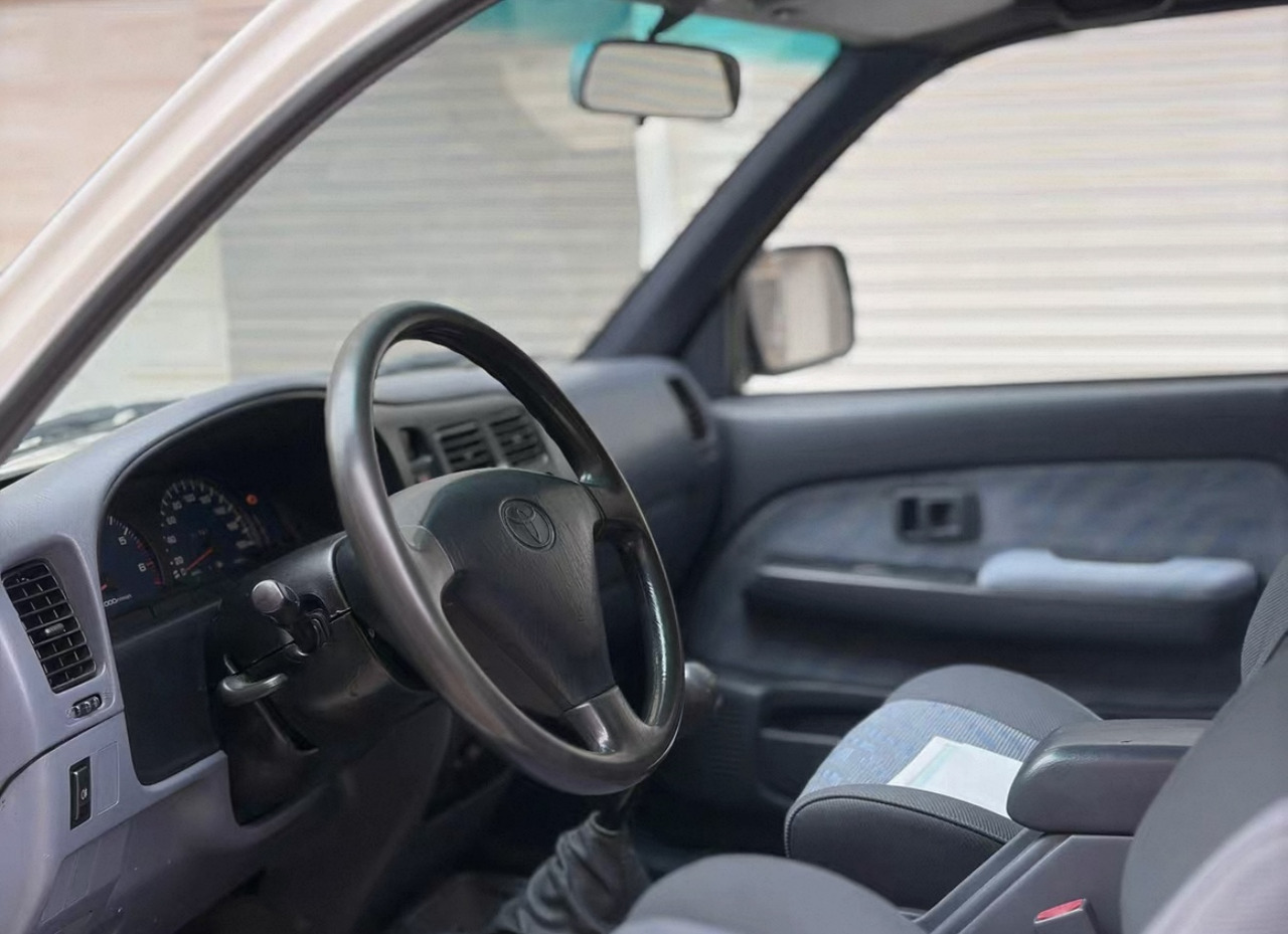 Самосвал камион TOYOTA Toyota Hilux Truck Click for Discount: снимка 6 Самосвал камион TOYOTA Toyota Hilux Truck Click for Discount: снимка 6