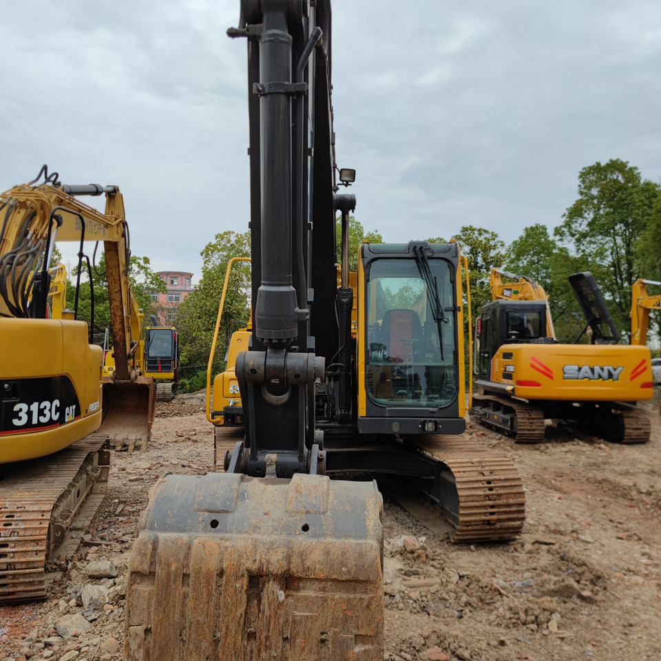 VOLVO EC140B - Верижен багер: снимка 2 VOLVO EC140B - Верижен багер: снимка 2