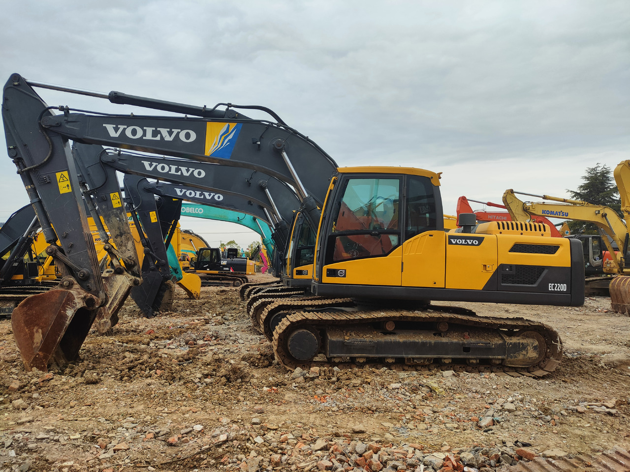VOLVO EC220D - Верижен багер: снимка 3 VOLVO EC220D - Верижен багер: снимка 3