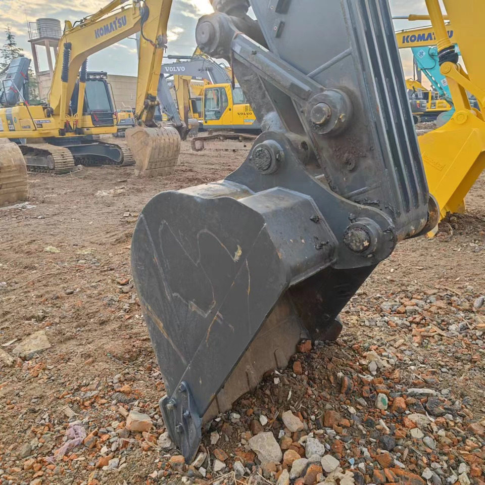 VOLVO Excavator EC240 Click for Discount - Верижен багер: снимка 3 VOLVO Excavator EC240 Click for Discount - Верижен багер: снимка 3