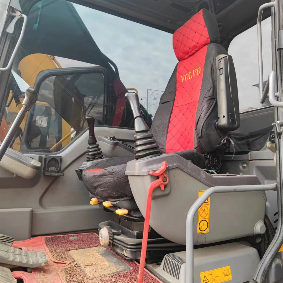 VOLVO Excavator EC240 Click for Discount - Верижен багер: снимка 4 VOLVO Excavator EC240 Click for Discount - Верижен багер: снимка 4