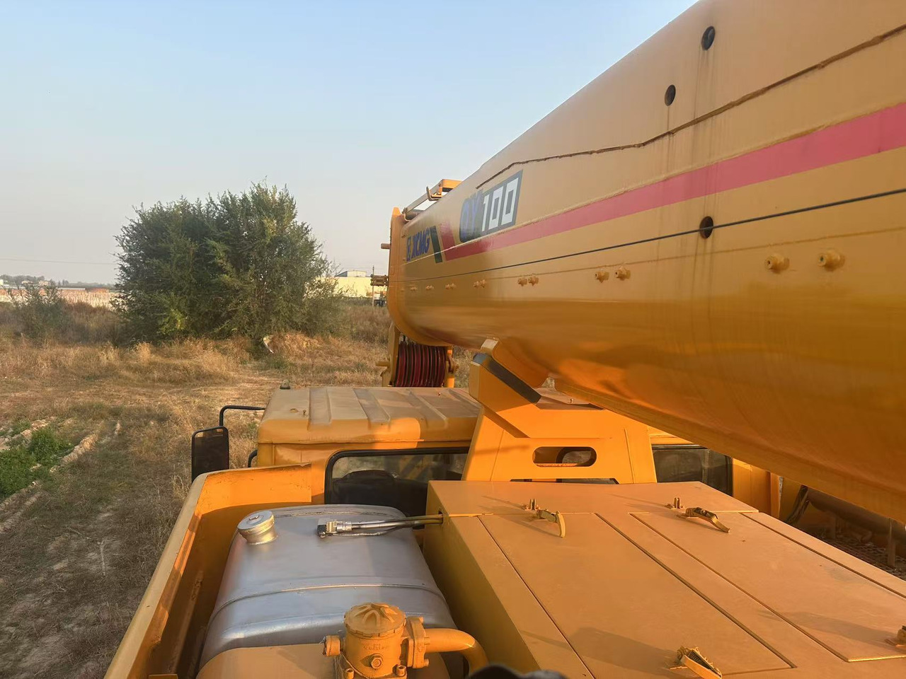 XCMG Crane QY100 - Кран за всякакви терени: снимка 2 XCMG Crane QY100 - Кран за всякакви терени: снимка 2