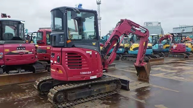YANMAR VIO30 - Мини багер: снимка 3 YANMAR VIO30 - Мини багер: снимка 3
