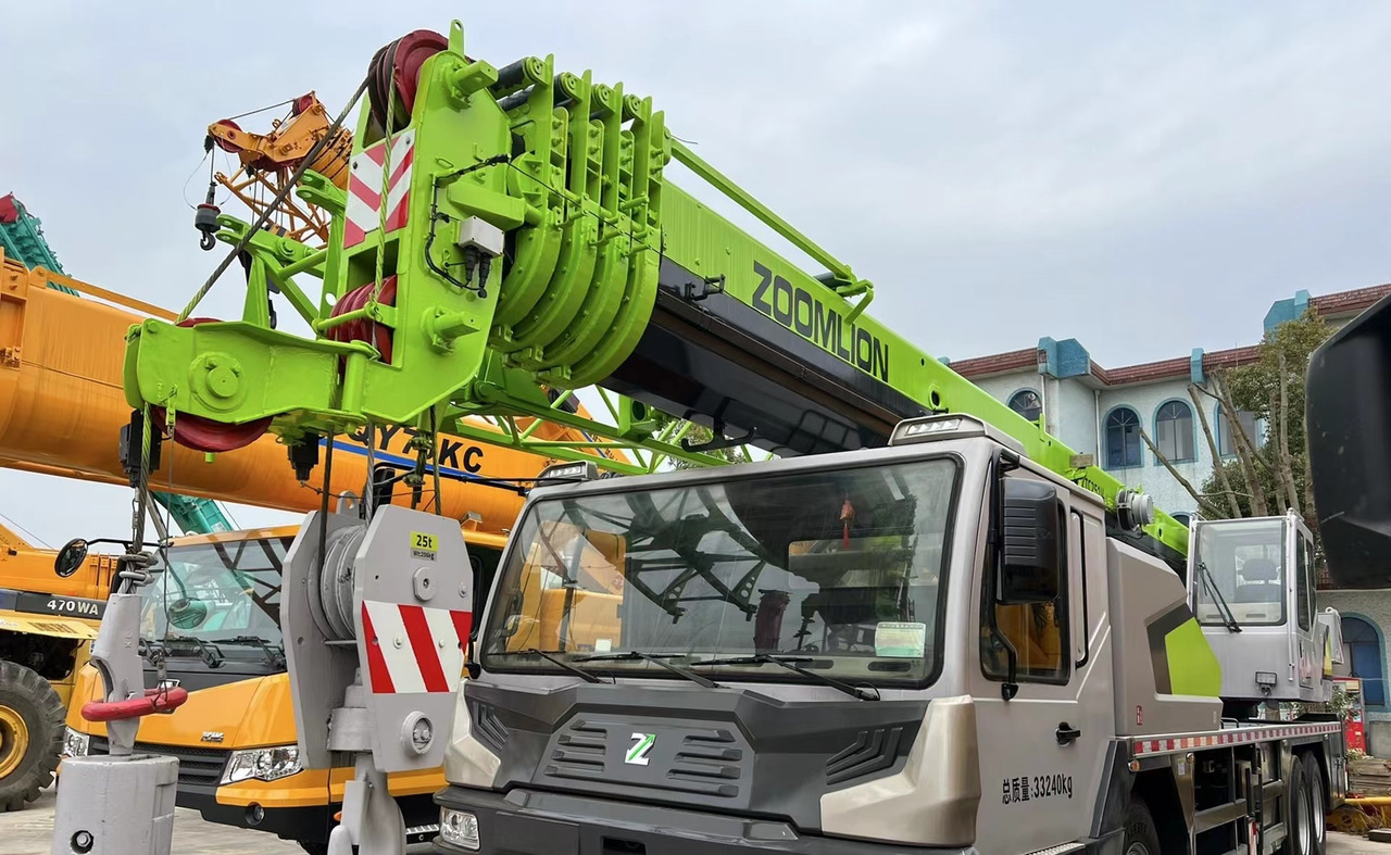 ZOOMLION Crane 33Ton - Кран за всякакви терени: снимка 2 ZOOMLION Crane 33Ton - Кран за всякакви терени: снимка 2
