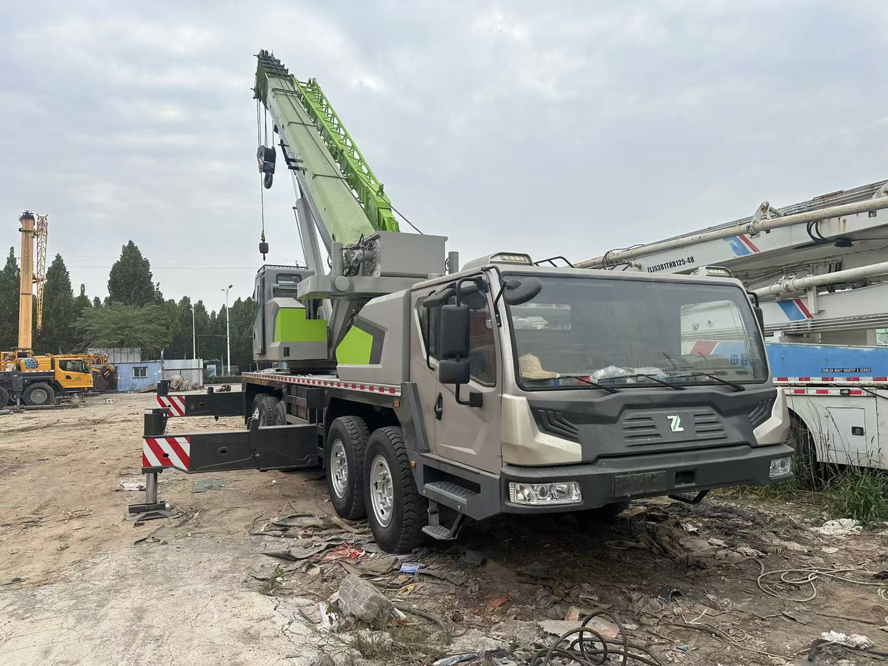 ZOOMLION Crane 50Ton - Кран за всякакви терени: снимка 4 ZOOMLION Crane 50Ton - Кран за всякакви терени: снимка 4