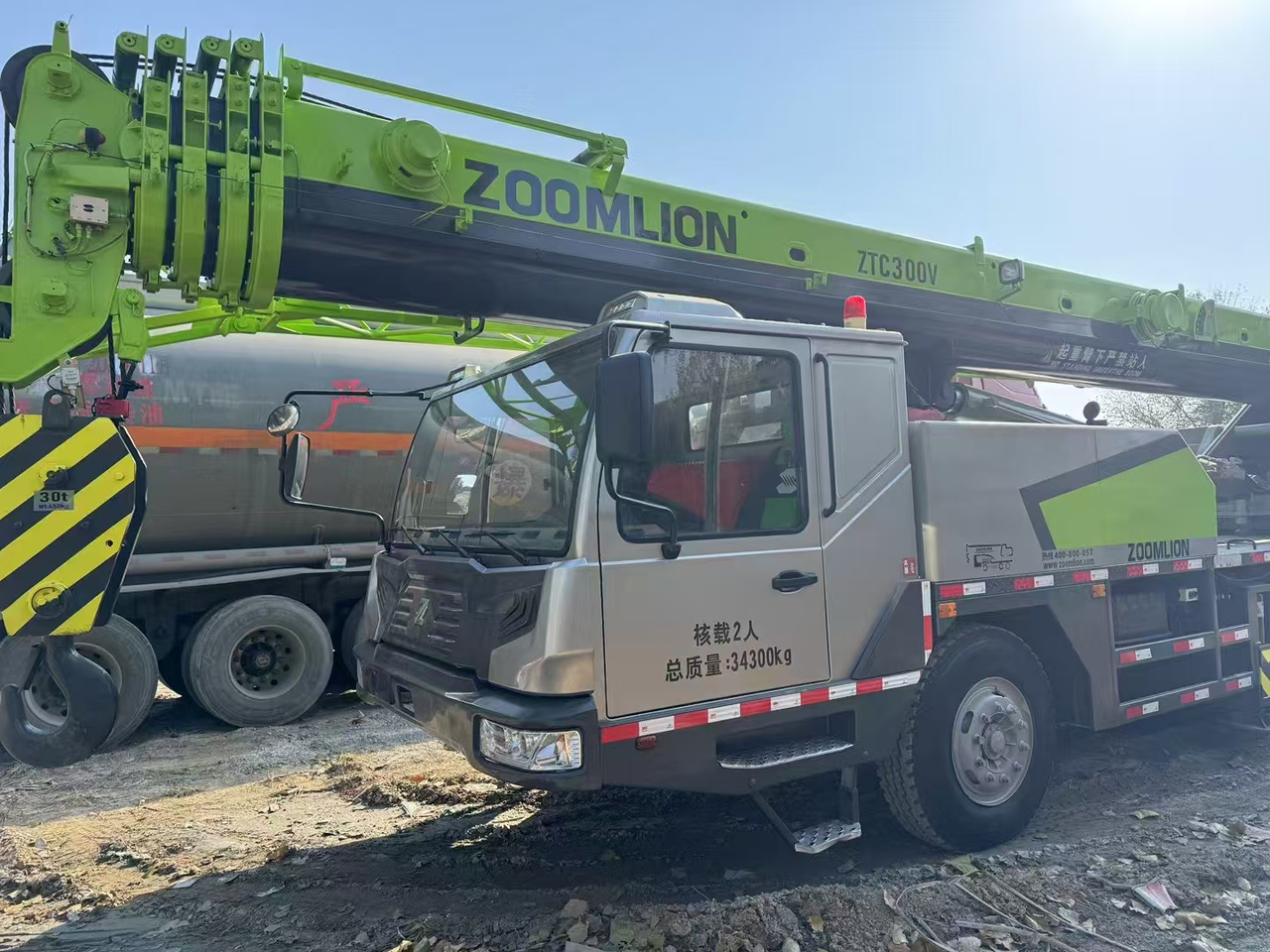ZOOMLION Crane ZTC300V 30Ton - Кран за всякакви терени: снимка 2 ZOOMLION Crane ZTC300V 30Ton - Кран за всякакви терени: снимка 2
