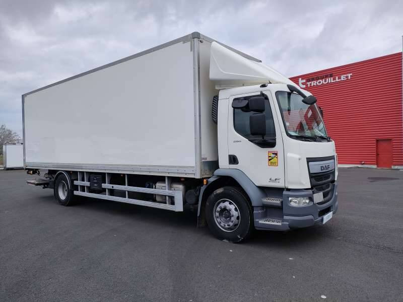 Camion Porteur 19 TONNES 280 CV HAYON PORTE RELEVANTE - Камион фургон: снимка 1 Camion Porteur 19 TONNES 280 CV HAYON PORTE RELEVANTE - Камион фургон: снимка 1