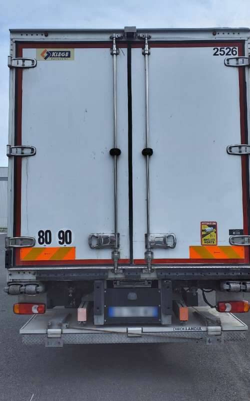 Camion Porteur FRIGO 14 TONNES 250 CV HAYON CARROSSERIE KLEGE MONO TEMP GROUPE CARRIER SUPRA 85 - Рефрижератор камион: снимка 2 Camion Porteur FRIGO 14 TONNES 250 CV HAYON CARROSSERIE KLEGE MONO TEMP GROUPE CARRIER SUPRA 85 - Рефрижератор камион: снимка 2