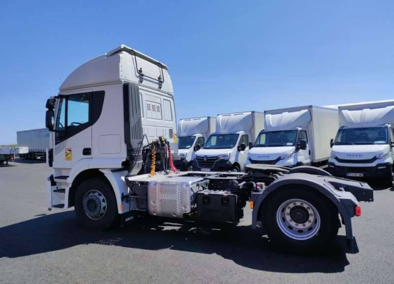 Tracteur 19 TONNES 360 CV 1 COUCHETTE - Влекач: снимка 3 Tracteur 19 TONNES 360 CV 1 COUCHETTE - Влекач: снимка 3