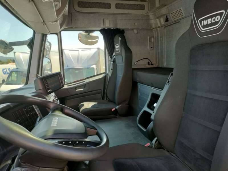 Tracteur 19 TONNES 360 CV 1 COUCHETTE - Влекач: снимка 5 Tracteur 19 TONNES 360 CV 1 COUCHETTE - Влекач: снимка 5