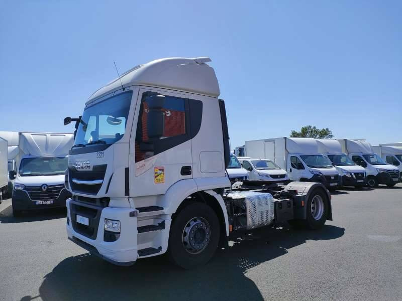 Tracteur 19 TONNES 360 CV 1 COUCHETTE - Влекач: снимка 2 Tracteur 19 TONNES 360 CV 1 COUCHETTE - Влекач: снимка 2
