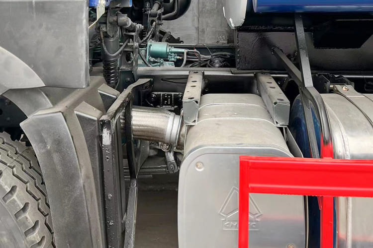 Howo Water Sprinkler Truck for Sale in Mali - Камион цистерна: снимка 5 Howo Water Sprinkler Truck for Sale in Mali - Камион цистерна: снимка 5