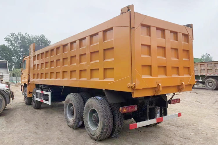 SHACMAN Shacman Truck F3000 for Sale in Zamibia - Камион: снимка 2 SHACMAN Shacman Truck F3000 for Sale in Zamibia - Камион: снимка 2