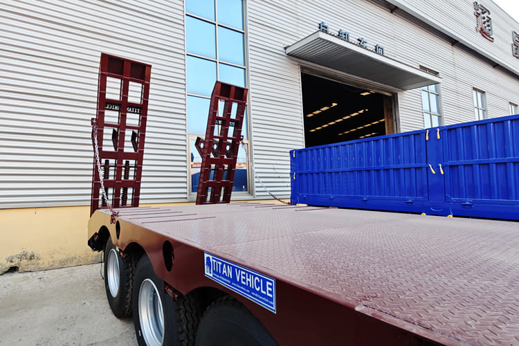 TITAN 3 Axle Low Bed Trailer for Sale in Saudi Arabia - Полуремарке: снимка 4 TITAN 3 Axle Low Bed Trailer for Sale in Saudi Arabia - Полуремарке: снимка 4