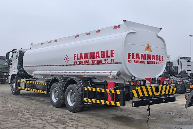 SINOTRUK Howo 380 Petrol Tanker Truck Price for Sale in Sierra Leone - Камион цистерна: снимка 3 SINOTRUK Howo 380 Petrol Tanker Truck Price for Sale in Sierra Leone - Камион цистерна: снимка 3