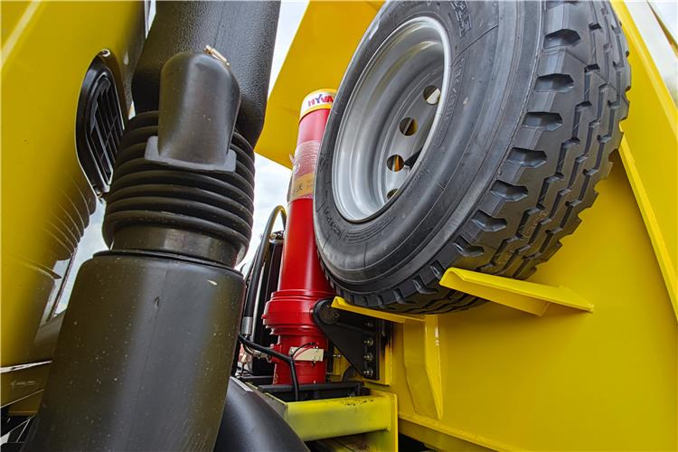SINOTRUK Used Howo 430hp 8x4 Tipper Truck Price In Mali - Самосвал камион: снимка 4 SINOTRUK Used Howo 430hp 8x4 Tipper Truck Price In Mali - Самосвал камион: снимка 4