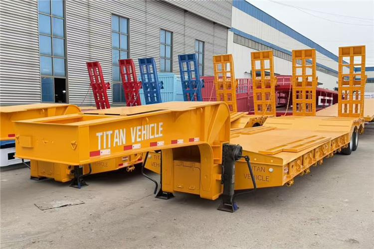 TITAN 2 Axle 50 Ton Low Bed Trailer for Sale In Nigeria Lagos - Нискорамна площадка полуремарке: снимка 1 TITAN 2 Axle 50 Ton Low Bed Trailer for Sale In Nigeria Lagos - Нискорамна площадка полуремарке: снимка 1