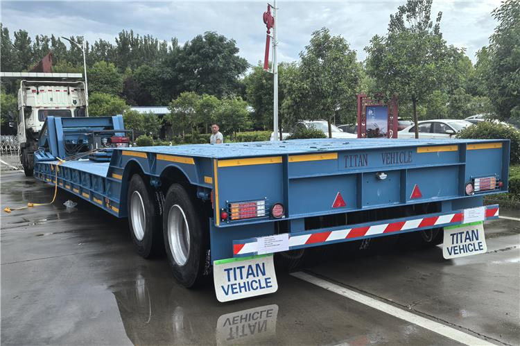 TITAN 2 Axle 80 Ton Detachable Gooseneck Trailer for Sale In Nigeria - Нискорамна площадка полуремарке: снимка 2 TITAN 2 Axle 80 Ton Detachable Gooseneck Trailer for Sale In Nigeria - Нискорамна площадка полуремарке: снимка 2