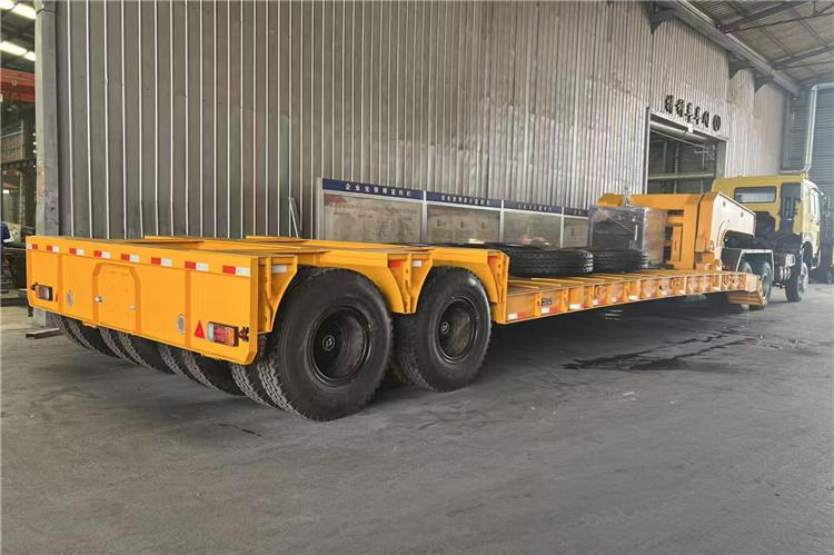 TITAN 2 Axle Detachable Gooseneck Trailer for Sale In Jamaica - Нискорамна площадка полуремарке: снимка 3 TITAN 2 Axle Detachable Gooseneck Trailer for Sale In Jamaica - Нискорамна площадка полуремарке: снимка 3