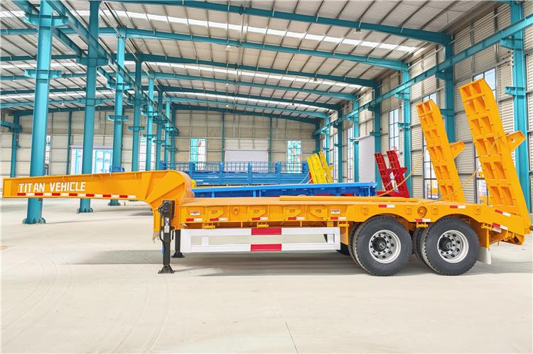 TITAN 2 Axle Low Loader Truck Trailer for Sale In Uganda - Нискорамна площадка полуремарке: снимка 2 TITAN 2 Axle Low Loader Truck Trailer for Sale In Uganda - Нискорамна площадка полуремарке: снимка 2