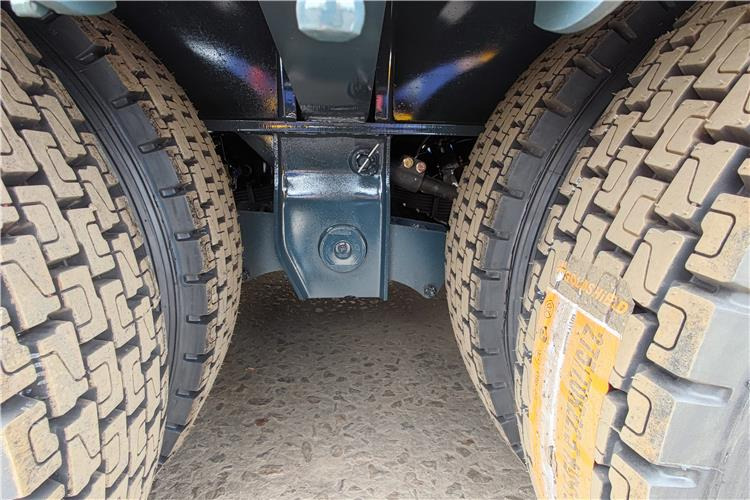 TITAN 4 Axle Low Loader Trailer for Sale In Jamaica - Нискорамна площадка полуремарке: снимка 5 TITAN 4 Axle Low Loader Trailer for Sale In Jamaica - Нискорамна площадка полуремарке: снимка 5