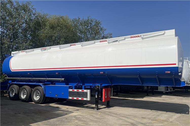 TITAN 45000 Liters Oil Tanker Trailer for Sale In Ghana - Полуремарке цистерна: снимка 1 TITAN 45000 Liters Oil Tanker Trailer for Sale In Ghana - Полуремарке цистерна: снимка 1