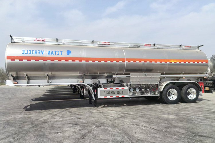 TITAN Aluminum Tanker Trailer for Sale in Malawi - Полуремарке цистерна: снимка 3 TITAN Aluminum Tanker Trailer for Sale in Malawi - Полуремарке цистерна: снимка 3